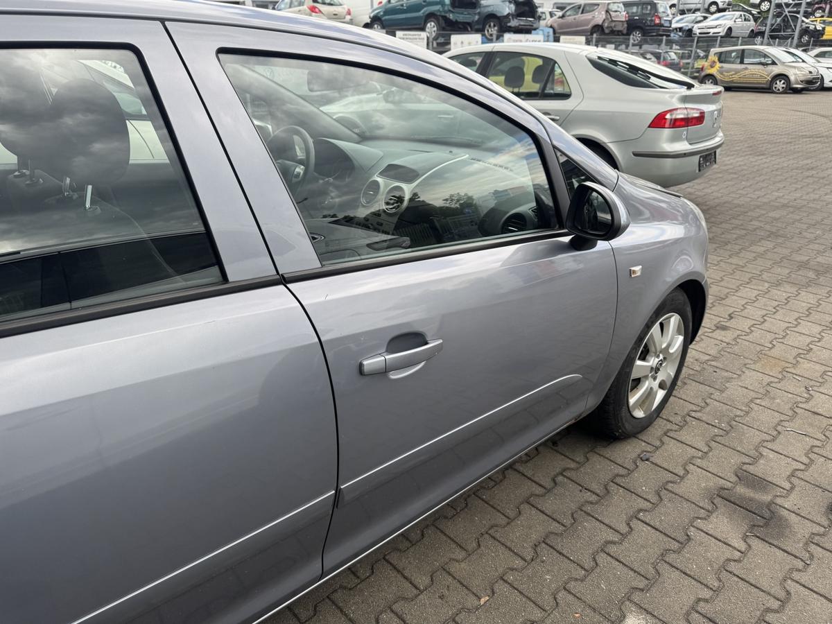Opel Corsa D original T&uuml;r vorn rechts Z163 Lichtsilber 5-T&uuml;rer Rohbau Bj.2007